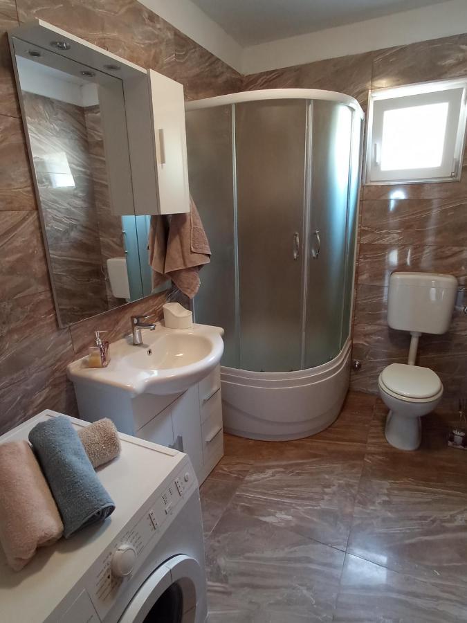Family Paradise Ražanac المظهر الخارجي الصورة